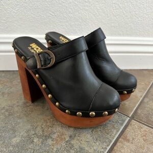 Jeffrey Campbell black clogs